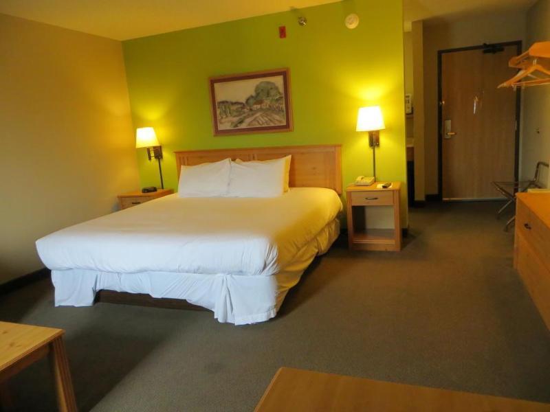 Super 8 Davenport Hotel Екстериор снимка