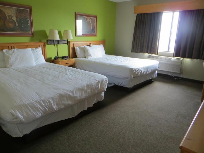 Super 8 Davenport Hotel Екстериор снимка
