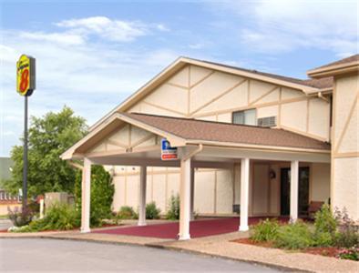 Super 8 Davenport Hotel Екстериор снимка
